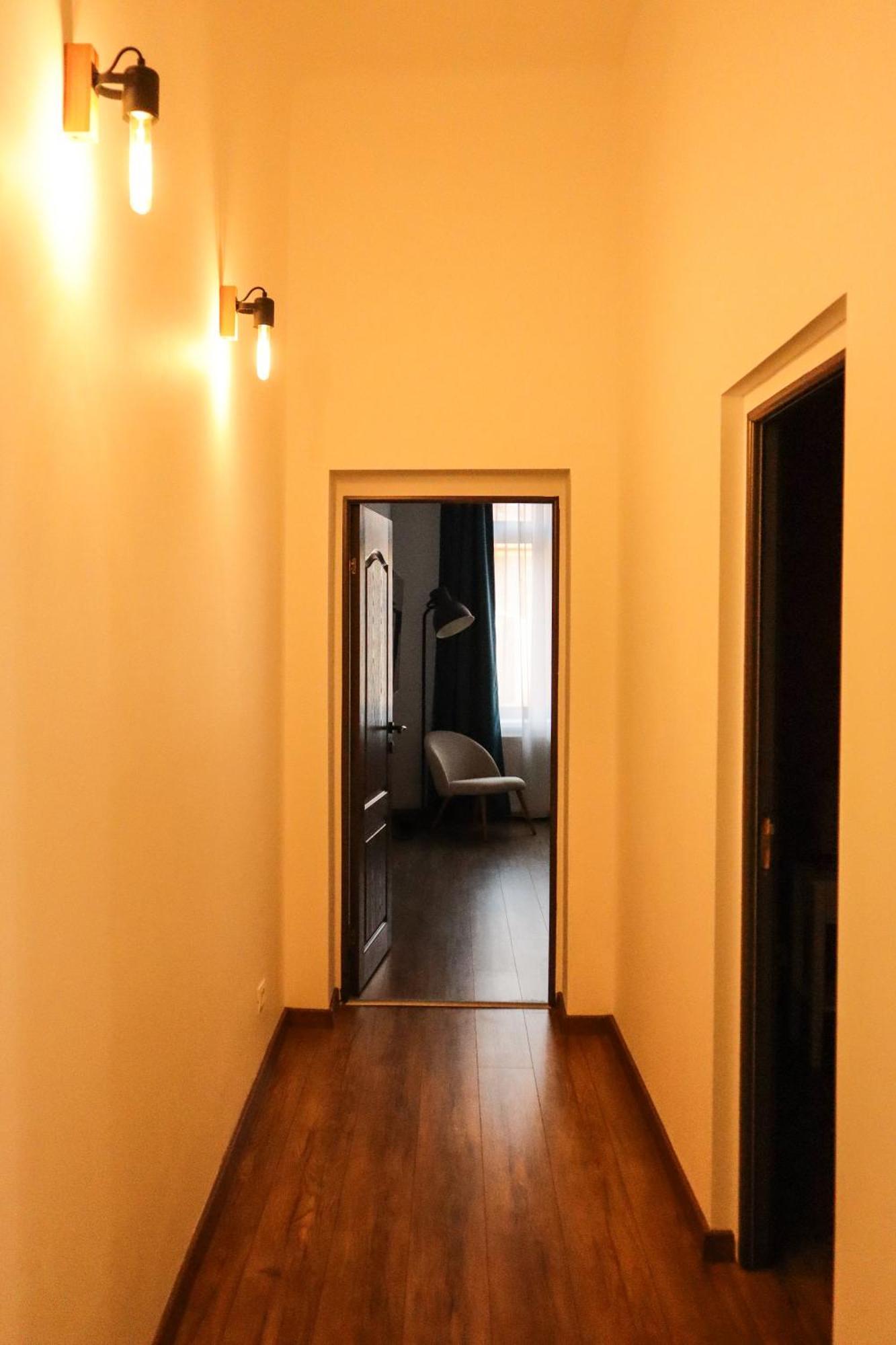 Hirooms Braşov Buitenkant foto